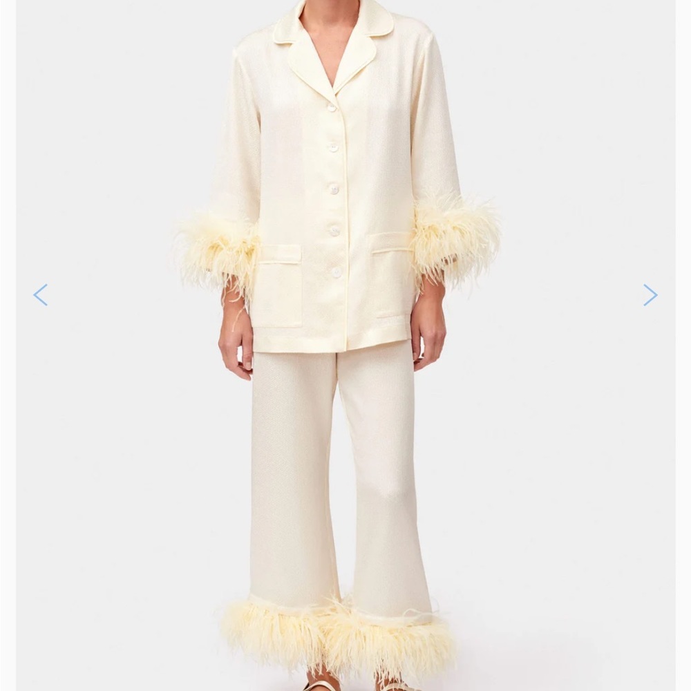 Jacquard Pajamas with Feathers